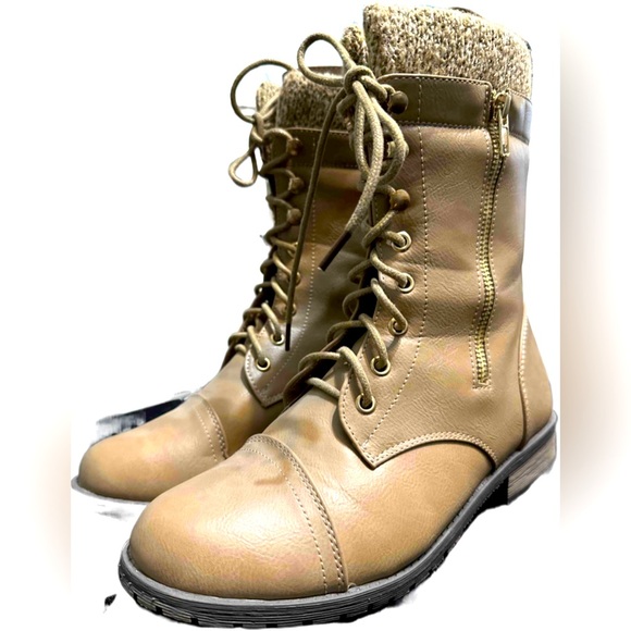 Forever Link Women's Size 8.5 Light Brown Quilted Zipper Accent Riding Boots - Picture 2 of 8